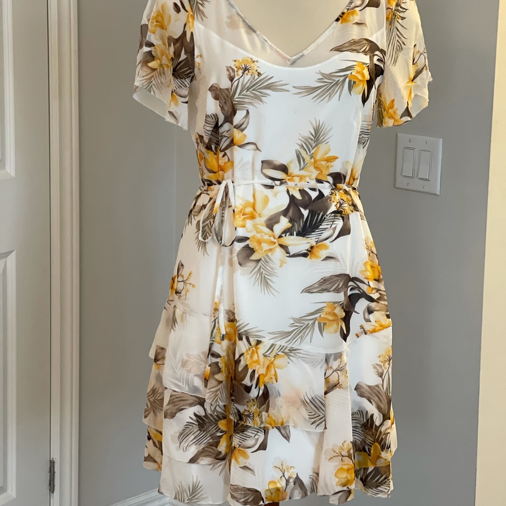 Flowery short dress.